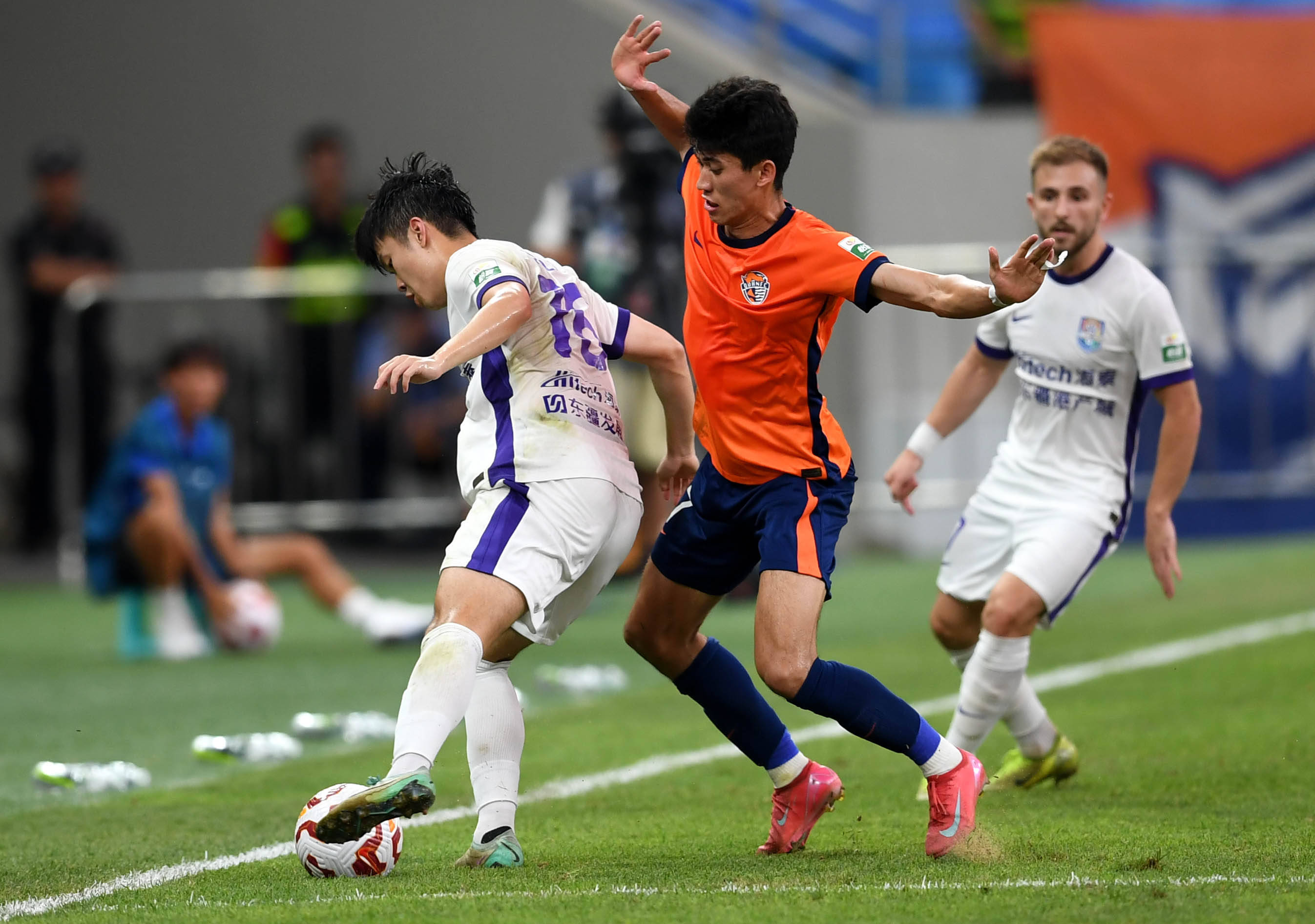 队的防线 队的防线